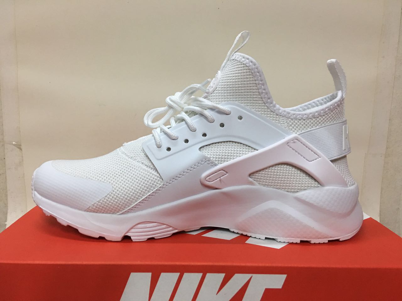 Nike Air Huarache 6 Flyknit All White Shoes - Click Image to Close